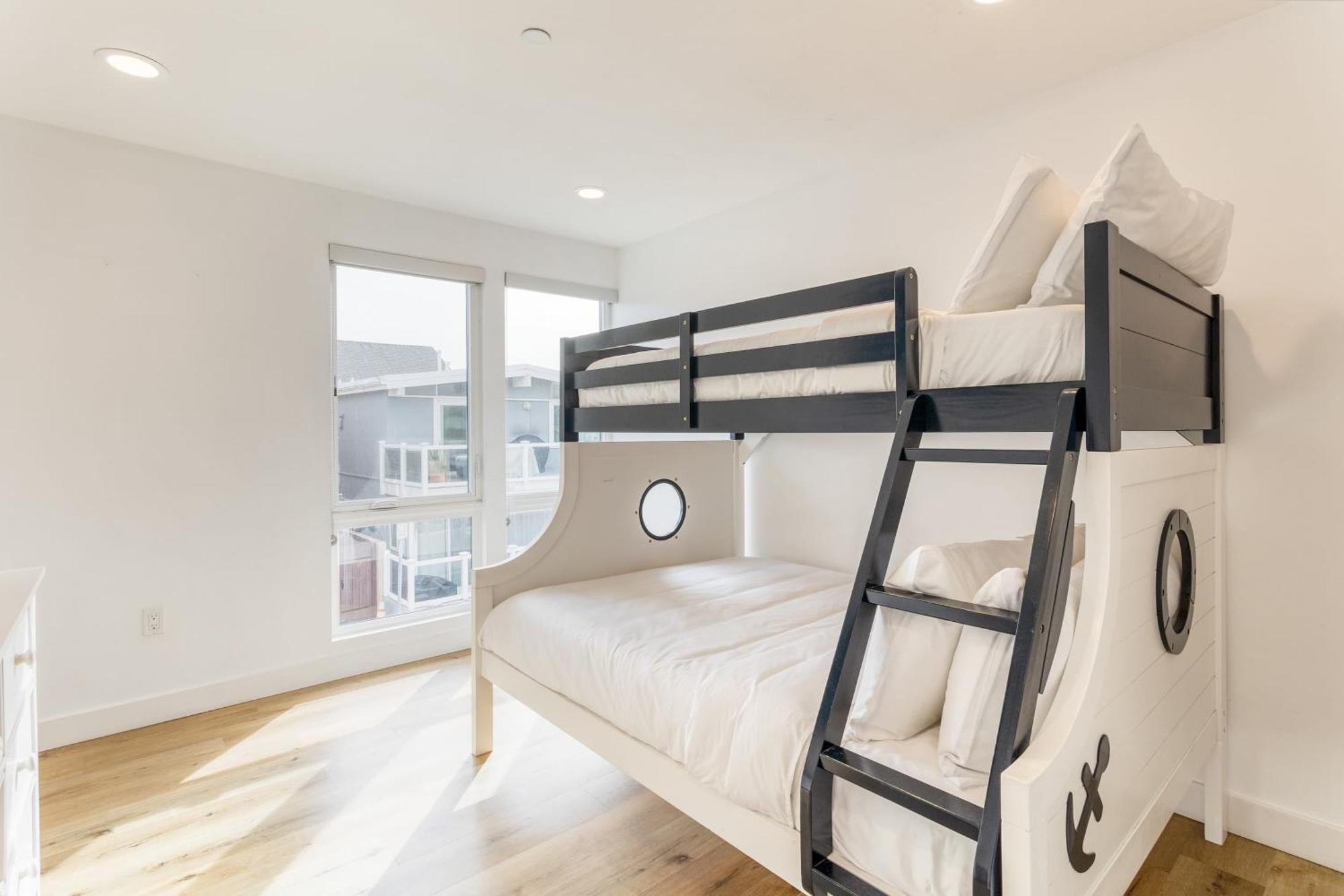 Velvet Sand Buyout By Avantstay Steps To Newport Beach Sleeps 22 Exteriér fotografie